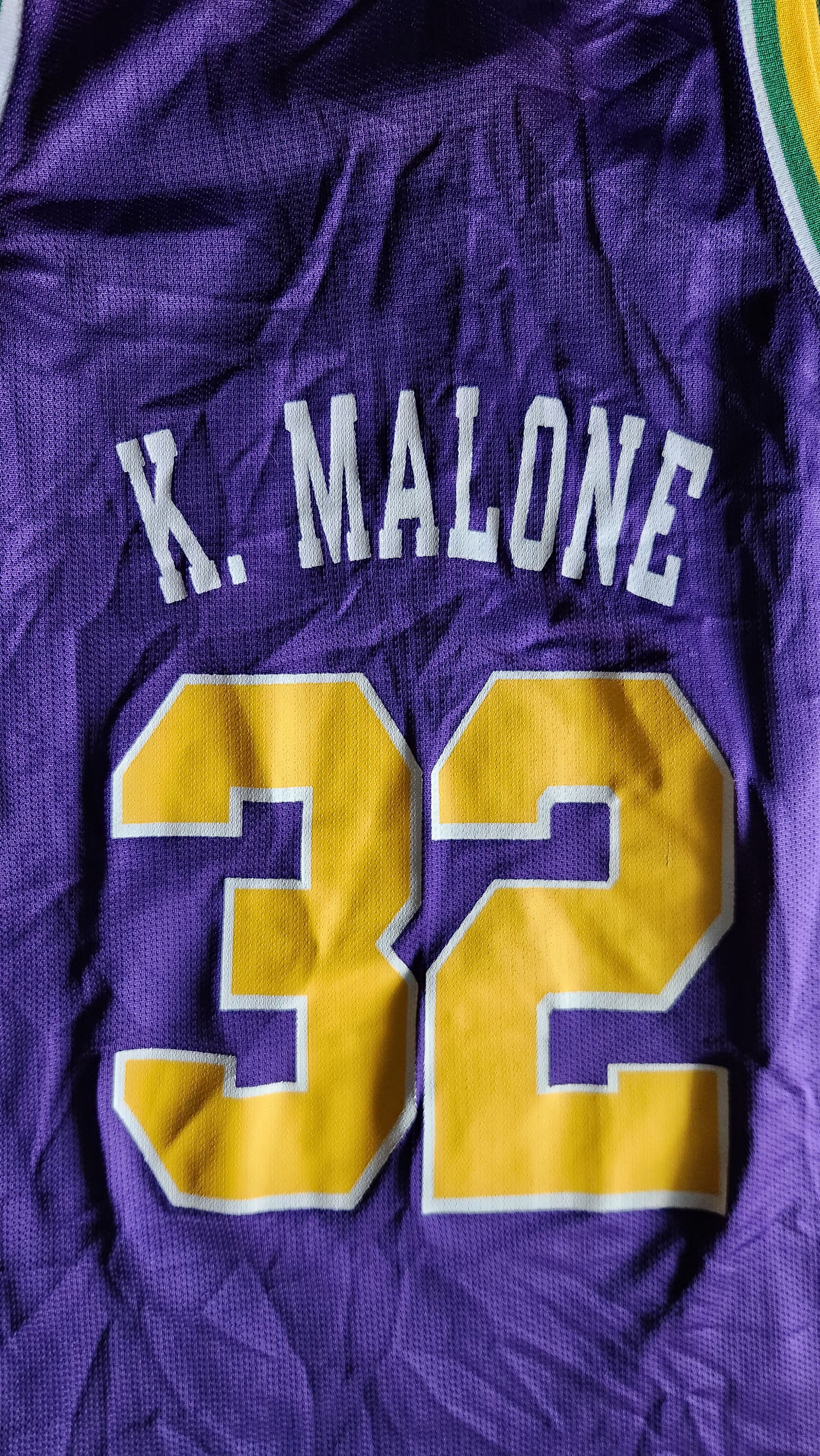 Champion × Vintage Vintage Champion Utah Jazz Karl Malone Men Size Small 36 Size US S / EU 44-46 / 1 - 5 Thumbnail
