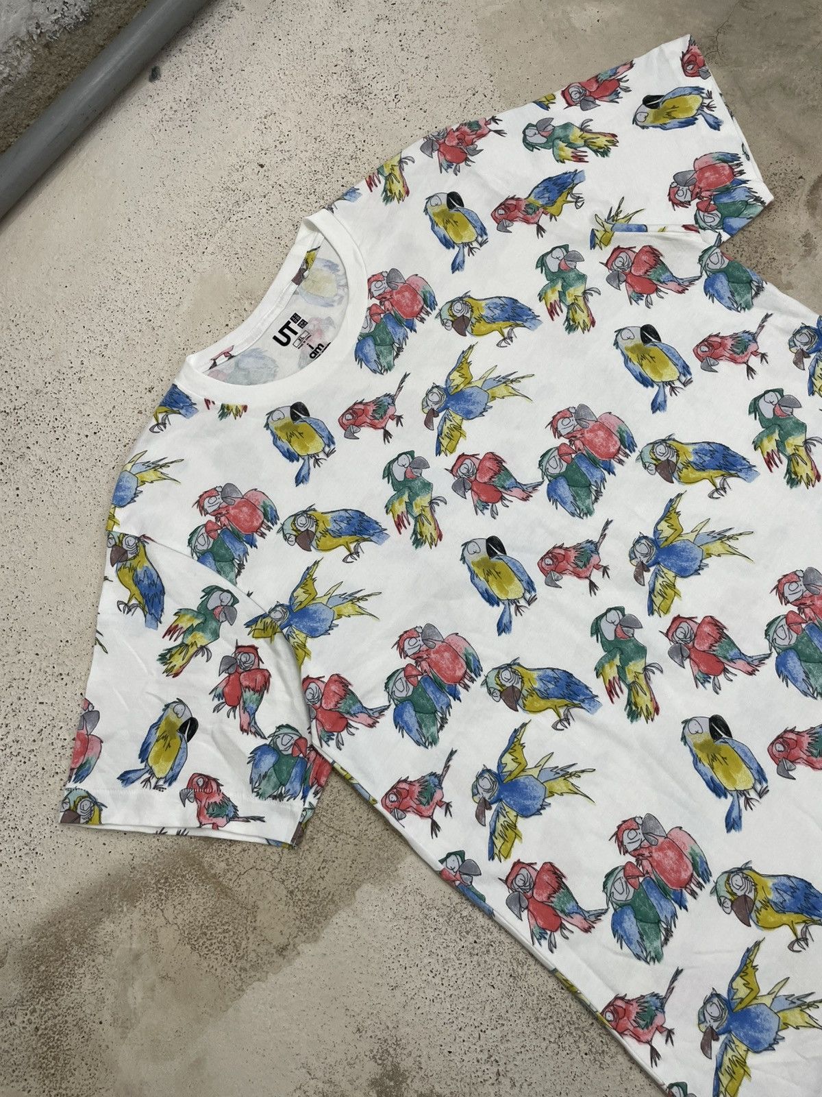 Icecream × Pharrell × Uniqlo I AM Other Pharrel Parrot Uniqlo Collaboration Limited Tee Size US XL / EU 56 / 4 - 4 Thumbnail