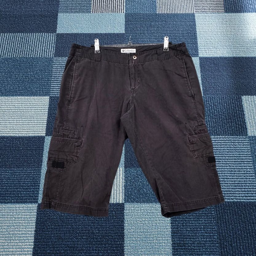 Vintage Columbia Shorts Womens 8P Black Petites Cargo Mid Rise Flat Front Outdoor Size 30" / US 8 / IT 44 - 1 Thumbnail