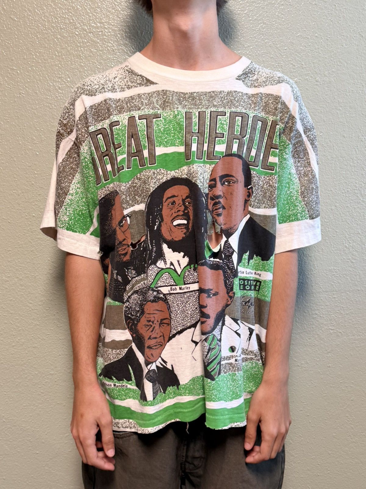 Vintage Vintage Great Heroes T Shirt Size US L / EU 52-54 / 3 - 1 Thumbnail