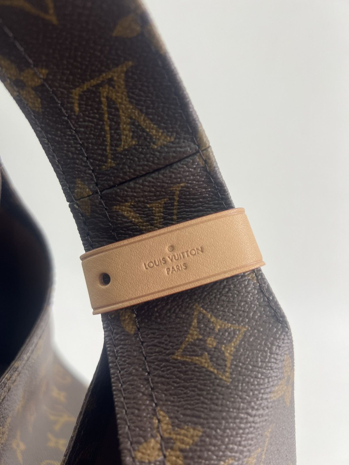 Louis Vuitton Louis Vuitton Atlantis GM Monobram Hand bag Size 40 - 7 Thumbnail