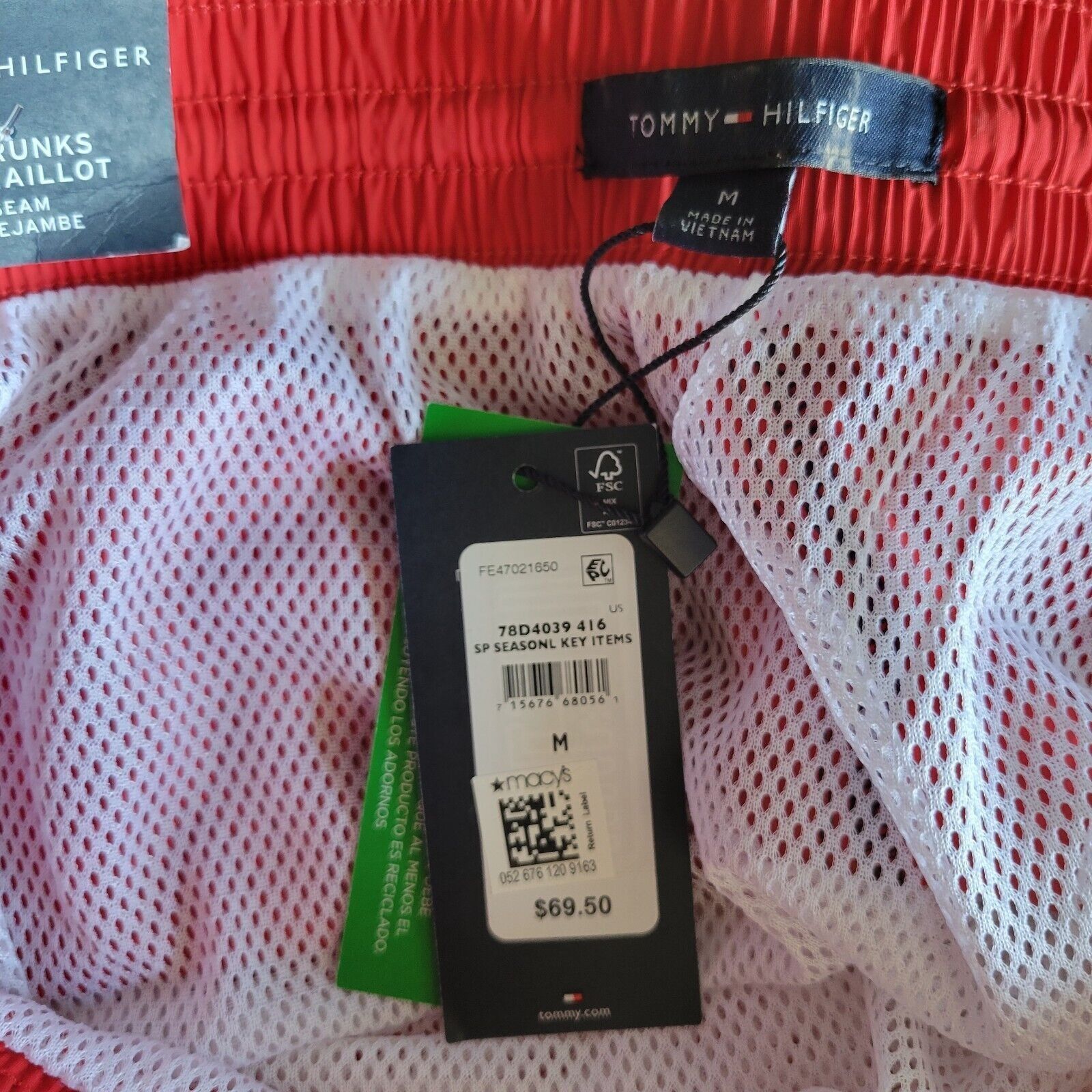 Tommy Hilfiger Men's Tommy Hilfiger Swimming Trunks. Size Medium. Size US 32 / EU 48 - 7 Thumbnail
