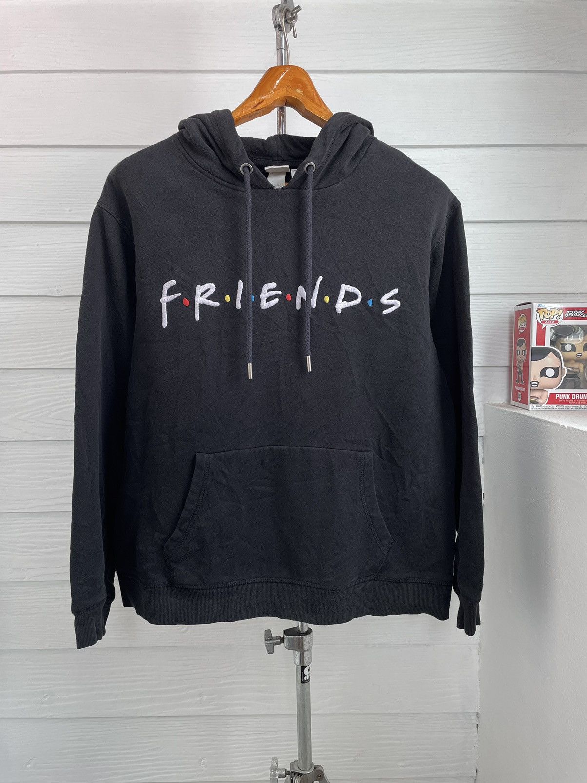 H&M × Warner Bros FRIENDS TV SITCOM X H&M (2020) Size US L / EU 52-54 / 3 - 1 Thumbnail
