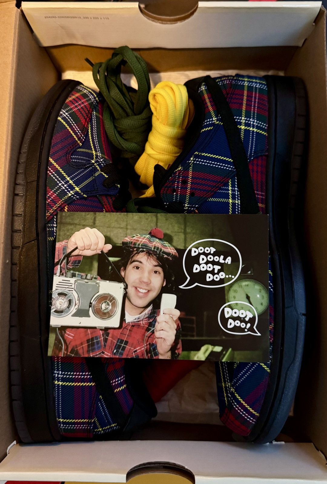 Nike SB Nike SB Dunk Low Nardwuar Size US 10 / EU 43 - 1 Thumbnail