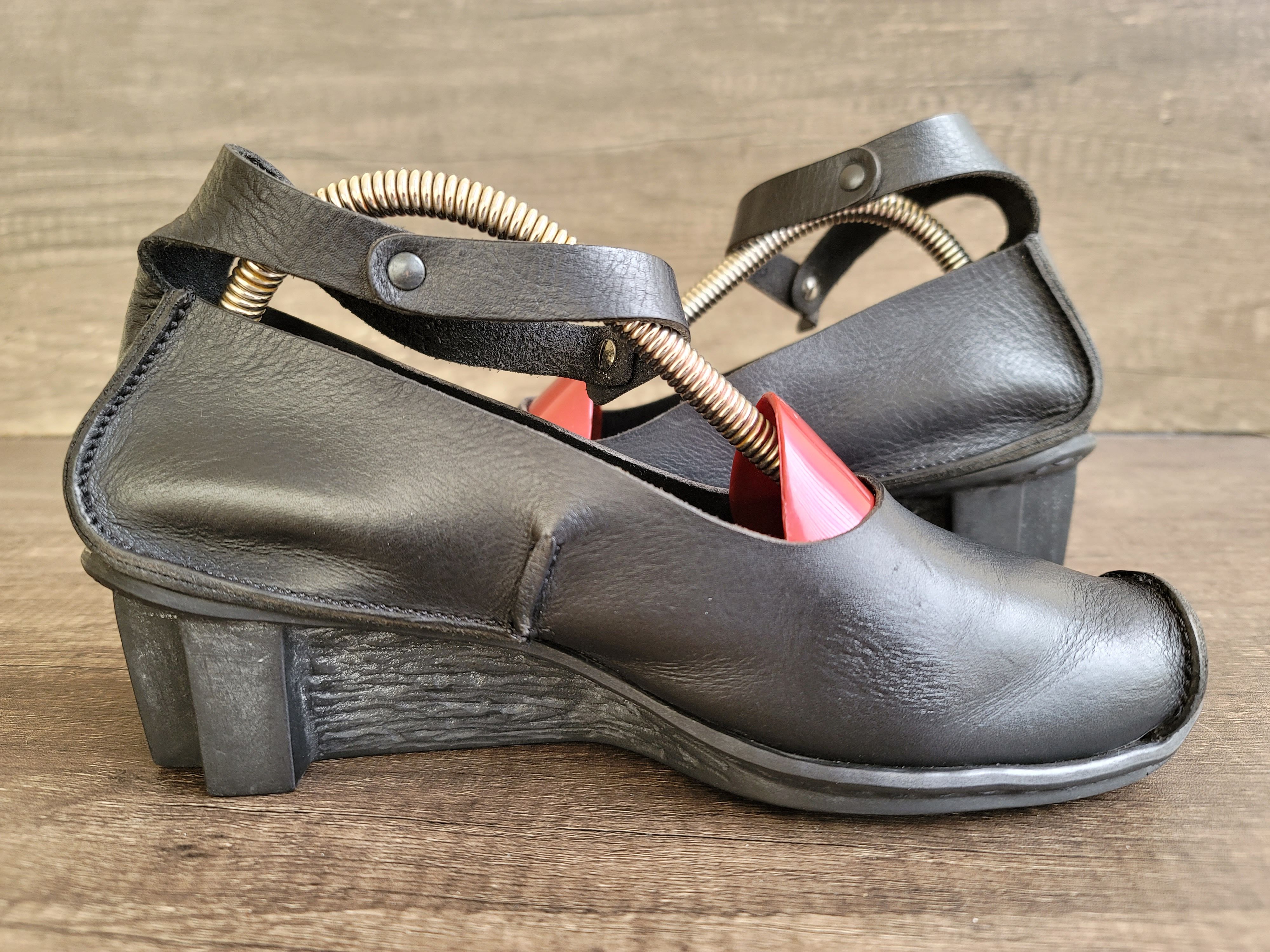 Trippen Trippen Mary Jane Leather Shoes Women's 37 US 6.5-7. Size US 7 / IT 37 - 11 Thumbnail