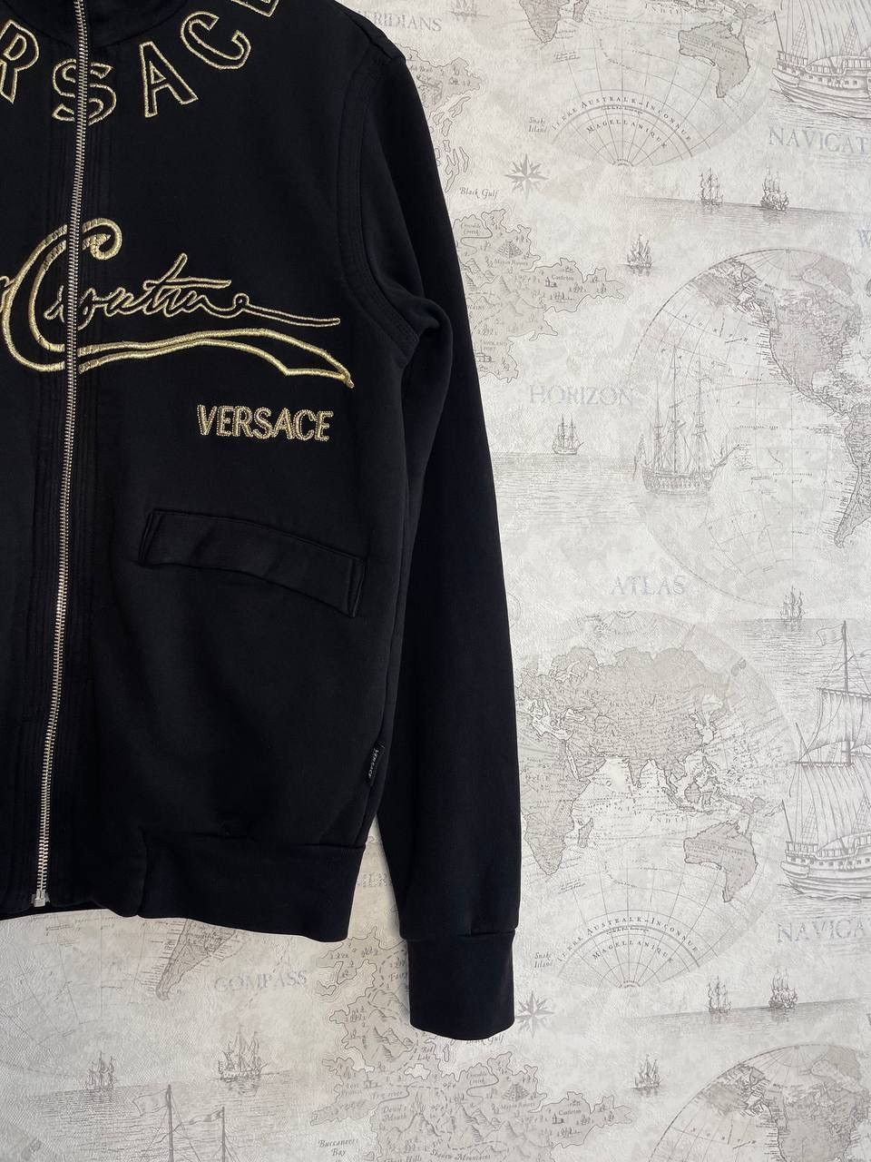 Vintage VINTAGE VERSACE ZIP HOODIE 90s BIG LOGO Size US M / EU 48-50 / 2 - 8 Thumbnail