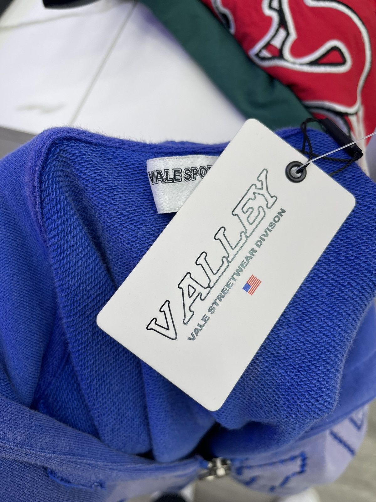 Vale Vale lives “track” (blue) Size US M / EU 48-50 / 2 - 4 Thumbnail