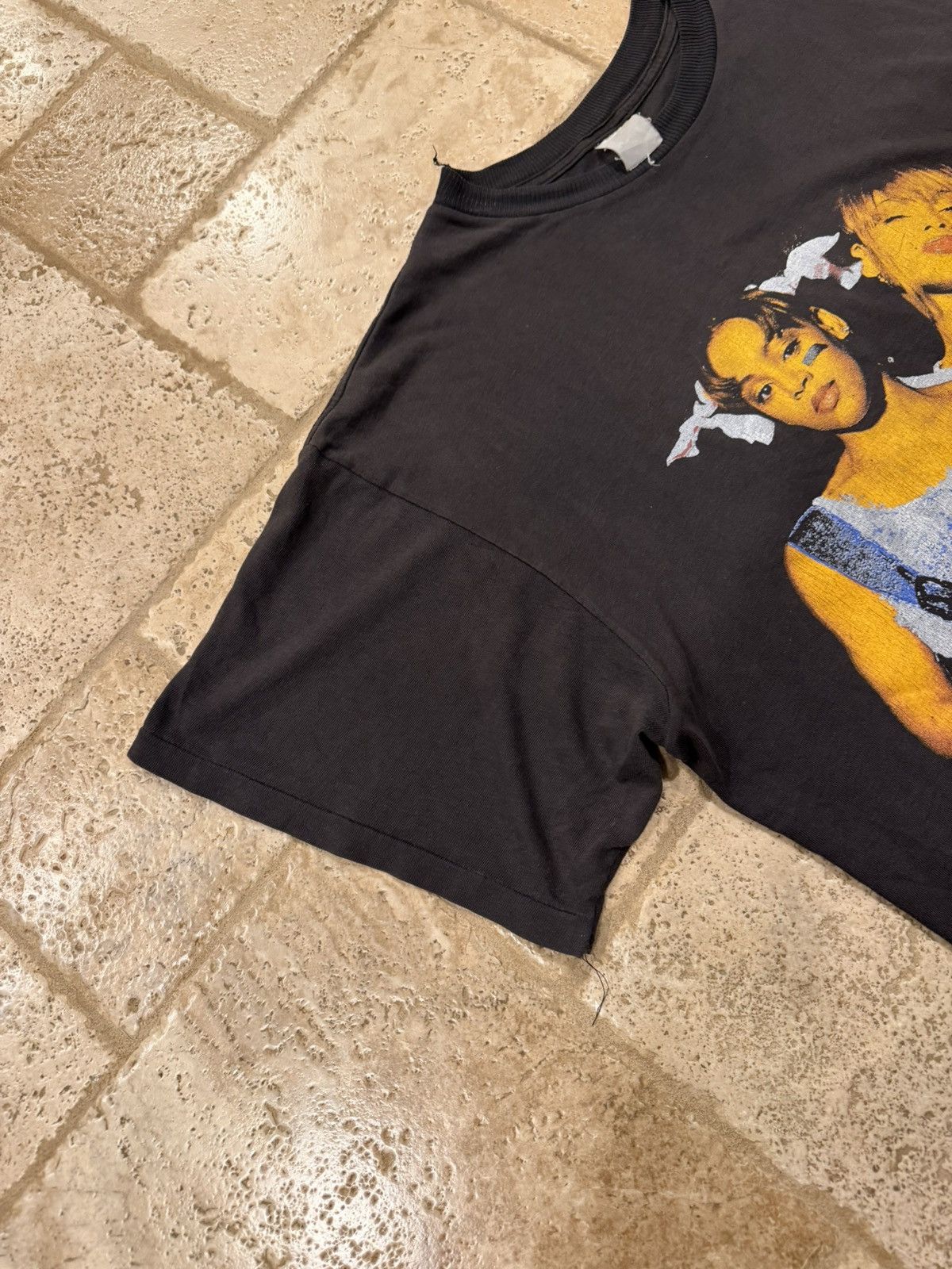 Vintage Vintage TLC “Diggin’ On You” 90’s Single Stitch Rap Tee Size US XXL / EU 58 / 5 - 13 Thumbnail