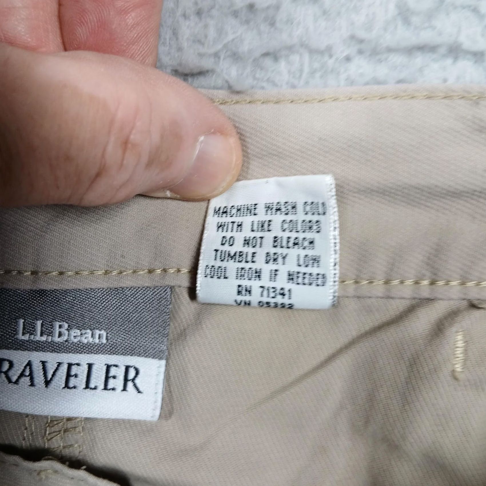 Vintage VINTAGE L.L. Bean Traveler Pants Mens 2XL Khaki Convertible Zip Off Nylon Hiking Quick Dry (Note: If not vintage, omit VINTAGE) Size US 39 - 6 Thumbnail