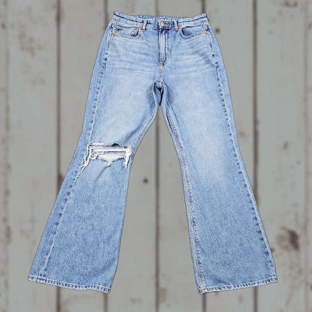 American Eagle Outfitters American Eagle Outfitters Jeans Womens 10 Flared High Rise Medium Wash Distressed 90s 27x29 Blue 100% Cotton Denim Regular Size 10 Size 32" / US 10 / IT 46 - 1 Thumbnail