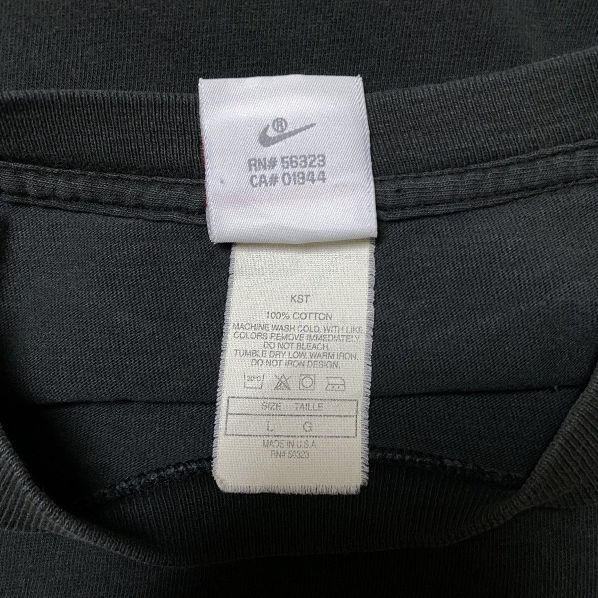 Nike × Vintage Vintage 90's Nike Town Chicago Graphic Tee Size US L / EU 52-54 / 3 - 6 Thumbnail