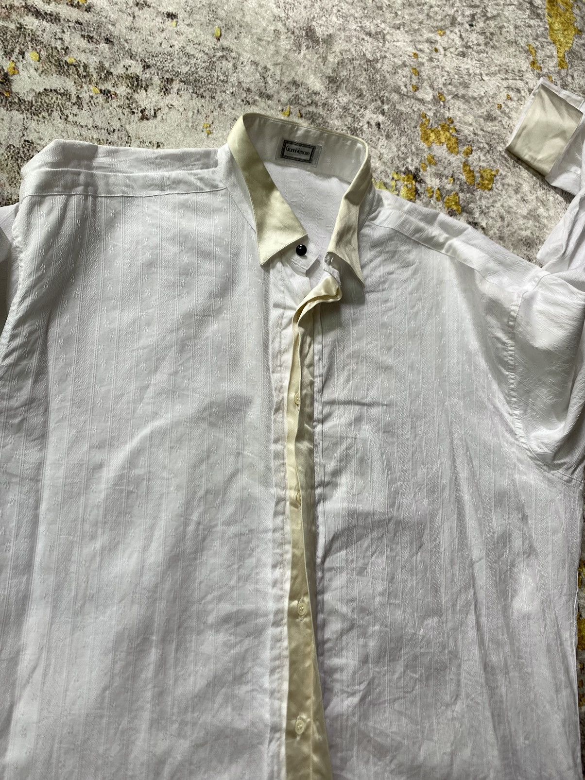Versace Gianni versace Hidden Button shirt Size US L / EU 52-54 / 3 - 5 Thumbnail