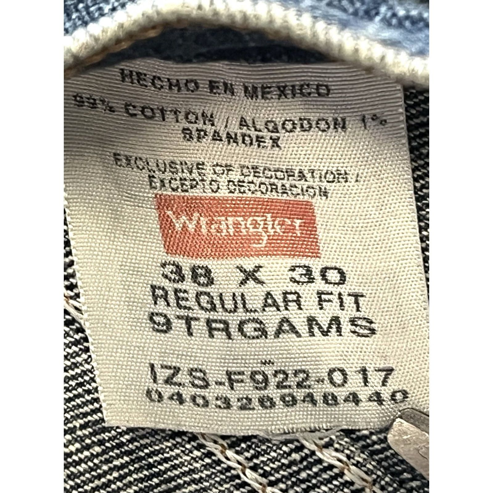 Wrangler Wrangler Jeans Men 38x30 Straight Leg Denim Blue Stretch High Rise Regular Inseam 30 Cowboy Distressed Pockets Logo Button Zipper Authentic Size US 38 / EU 54 - 7 Thumbnail