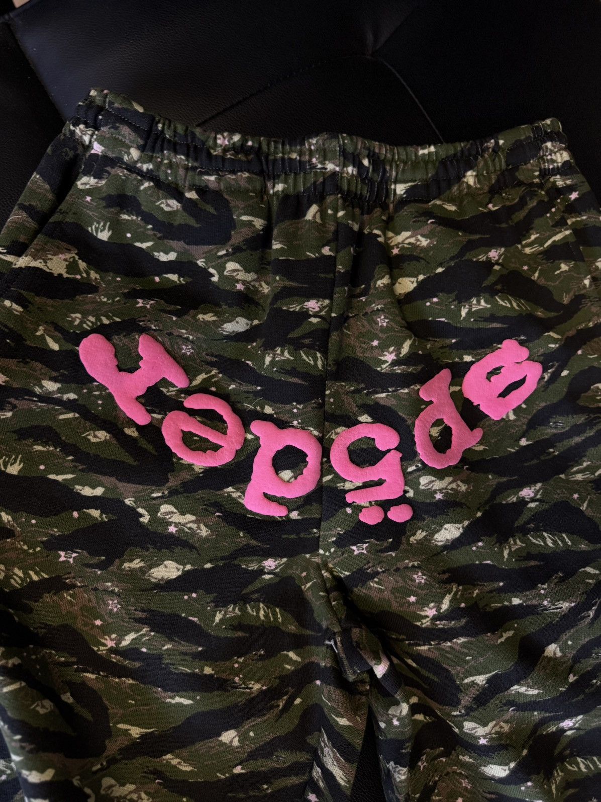 Sp5der Sp5der Worldwide Camo/Pink Sweatpants Size S (NEW) Size US 30 / EU 46 - 3 Thumbnail
