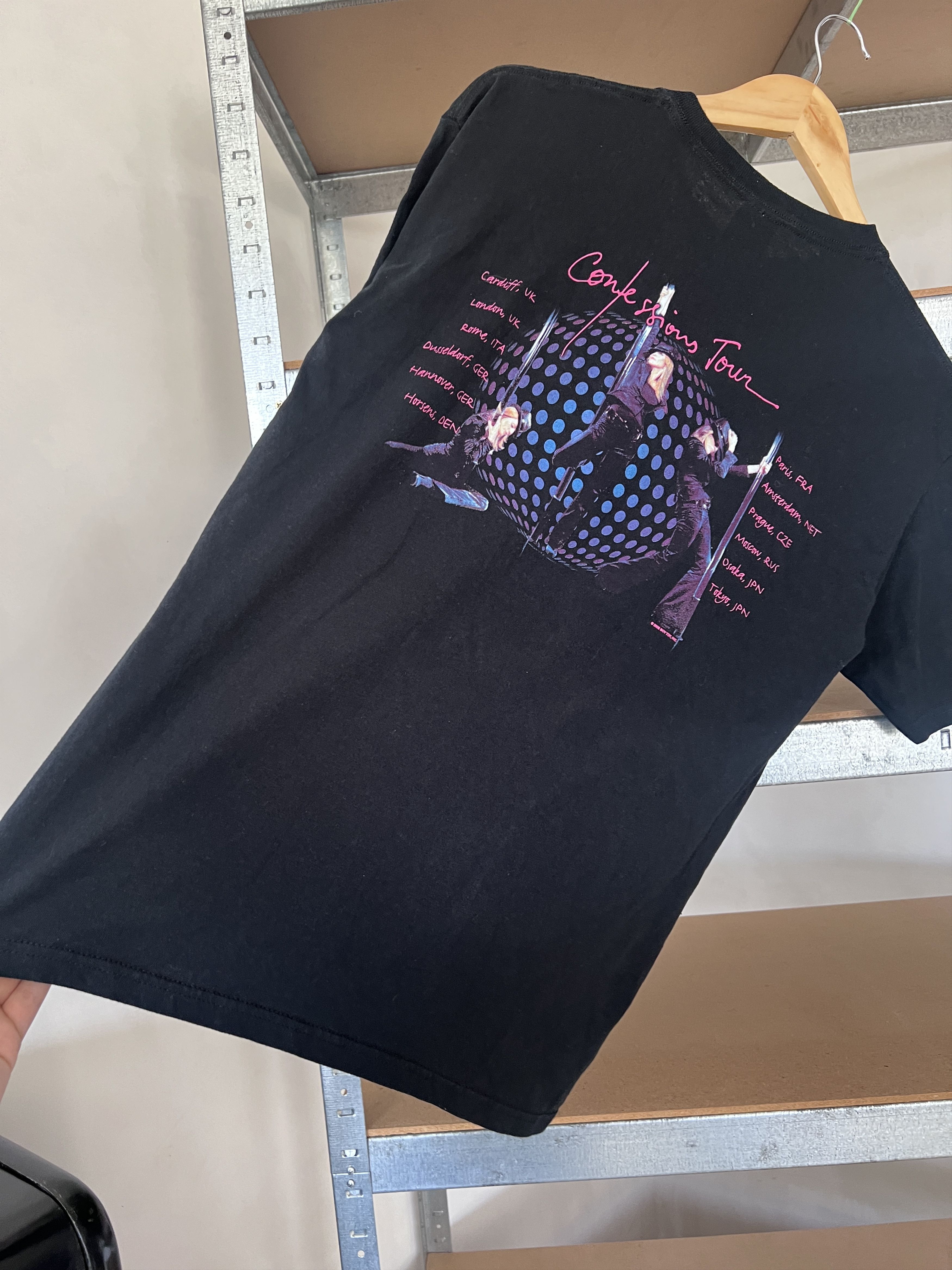 Band Tees Vintage 2006 Madonna Confessions Tour T-shirt Size US M / EU 48-50 / 2 - 11 Thumbnail