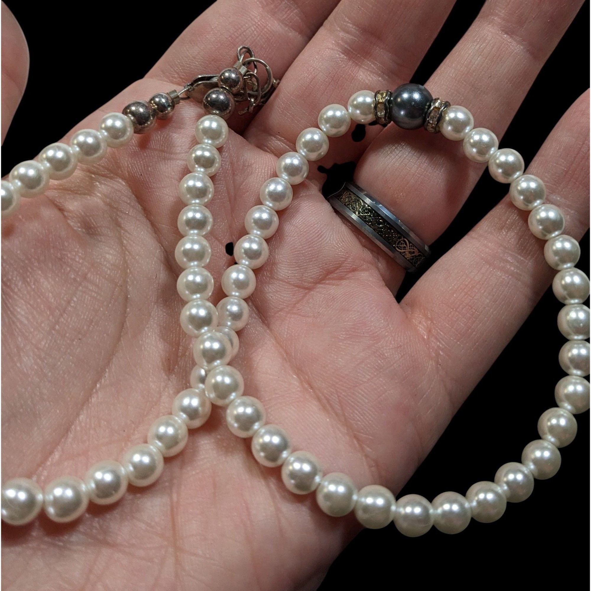 Handmade Elegant Handmade White And Silver Tone Faux Pearl Necklace W Size ONE SIZE - 5 Thumbnail