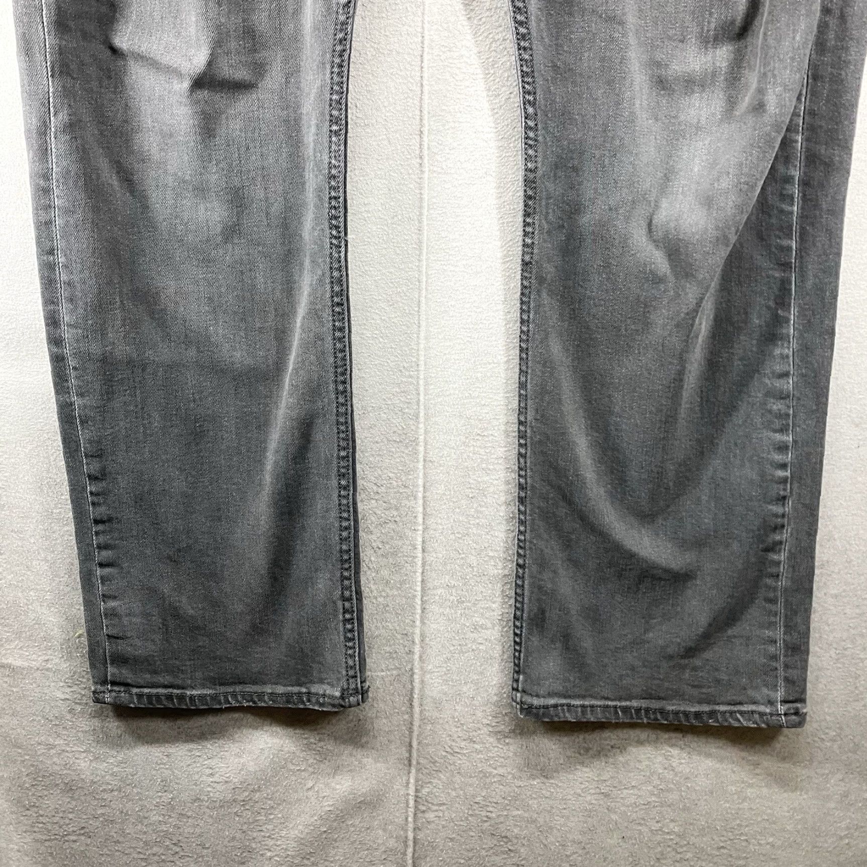 Banana Republic Banana Republic Jeans Mens 35x30 Gray Vintage Straight Whiskered 5-Pocket Logo Regular Denim Cotton Zip Closure Size US 35 - 6 Thumbnail