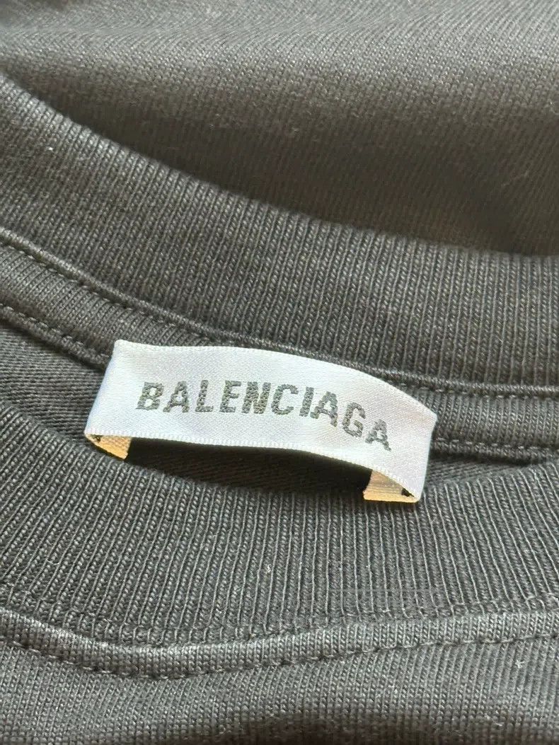 Balenciaga Balenciaga Mastercard Short Sleeve Size US XS / EU 42 / 0 - 9 Thumbnail