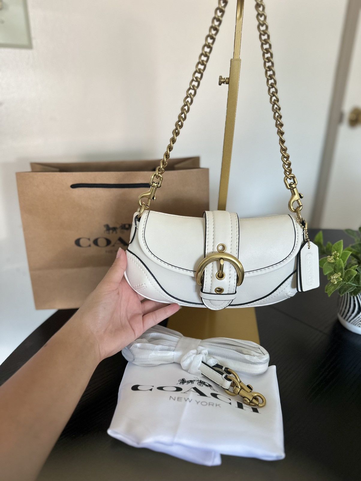 Coach Coach soho 25 bag CAN44 Brass/Chalk | Grailed