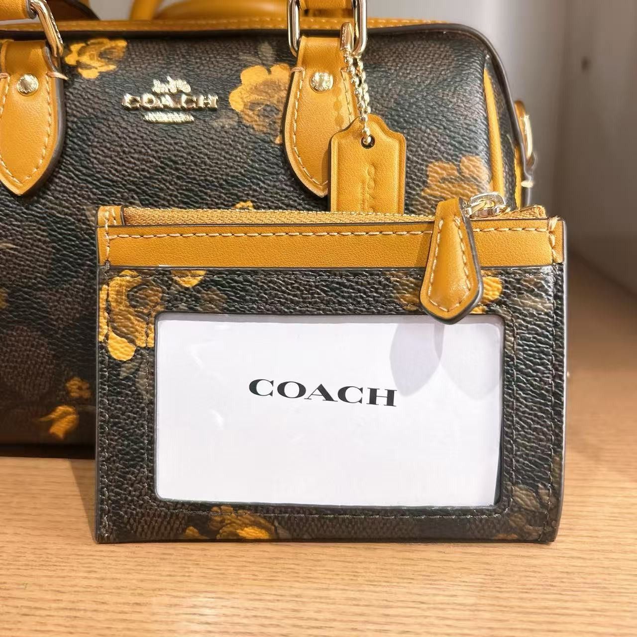 Coach Mini Skinny Id Case In Signature Canvas With Floral Size ONE SIZE - 2 Thumbnail