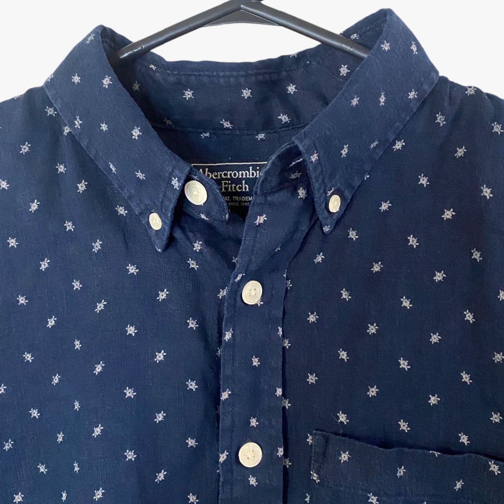 Abercrombie & Fitch Abercrombie & Fitch Button-Down Linen Shirt Navy Blue Casual Long-Sleeve Men L Size US L / EU 52-54 / 3 - 5 Thumbnail