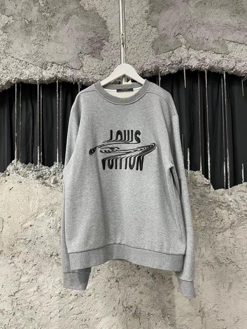 Louis Vuitton Embroidered Twisted Letter Logo sweatshirt