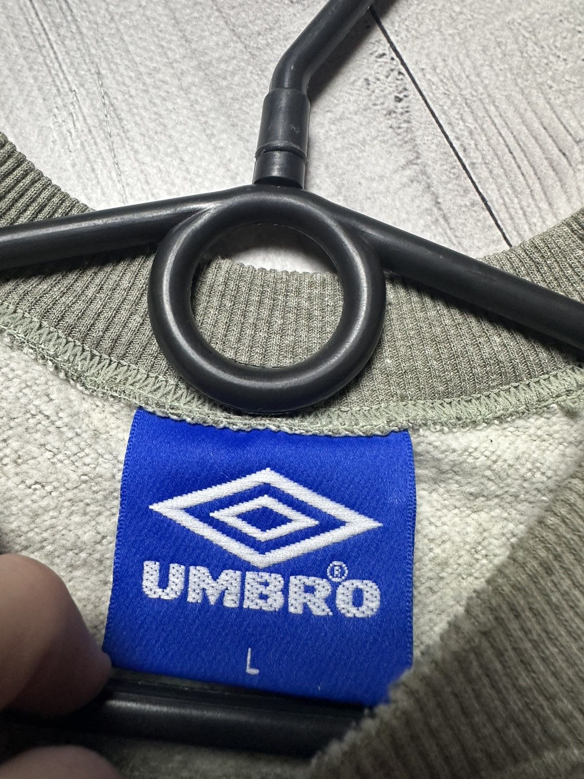 Umbro Vintage Umbro Pro training sweatshirt size L big logo rare Size US L / EU 52-54 / 3 - 5 Thumbnail