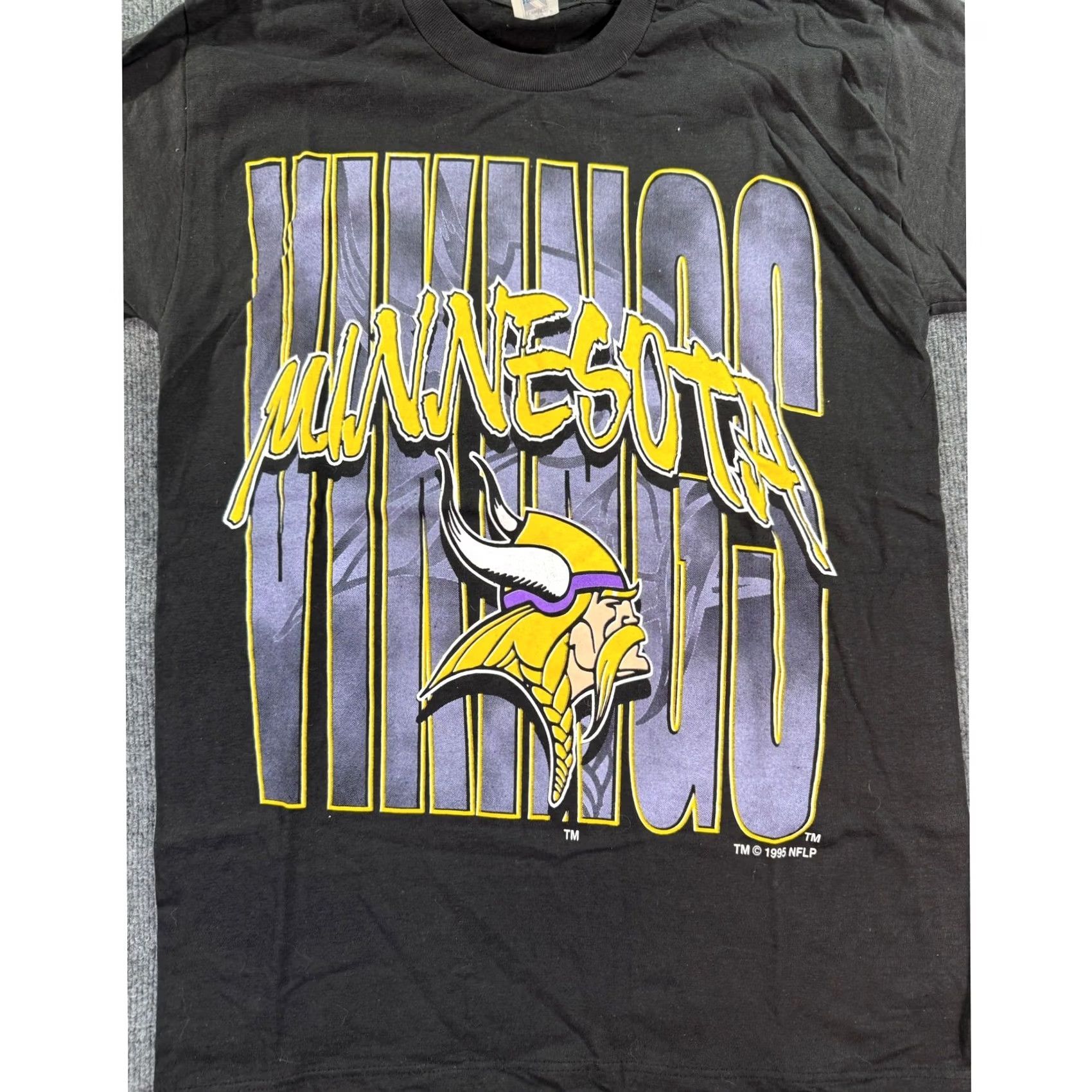 Logo 7 VINTAGE Logo 7 Minnesota Vikings T Shirt Mens L Black 1995 NFL Graphic Tee Size US L / EU 52-54 / 3 - 3 Thumbnail