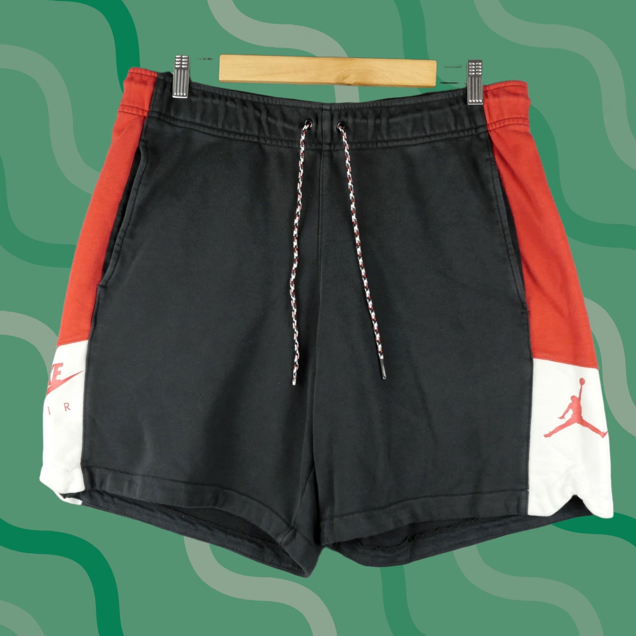 Jordan Brand Jordan Sweat Shorts Mens Large Black Red Nike Jumpman Colorblock CZ1168-010 Size US 33 - 1 Thumbnail
