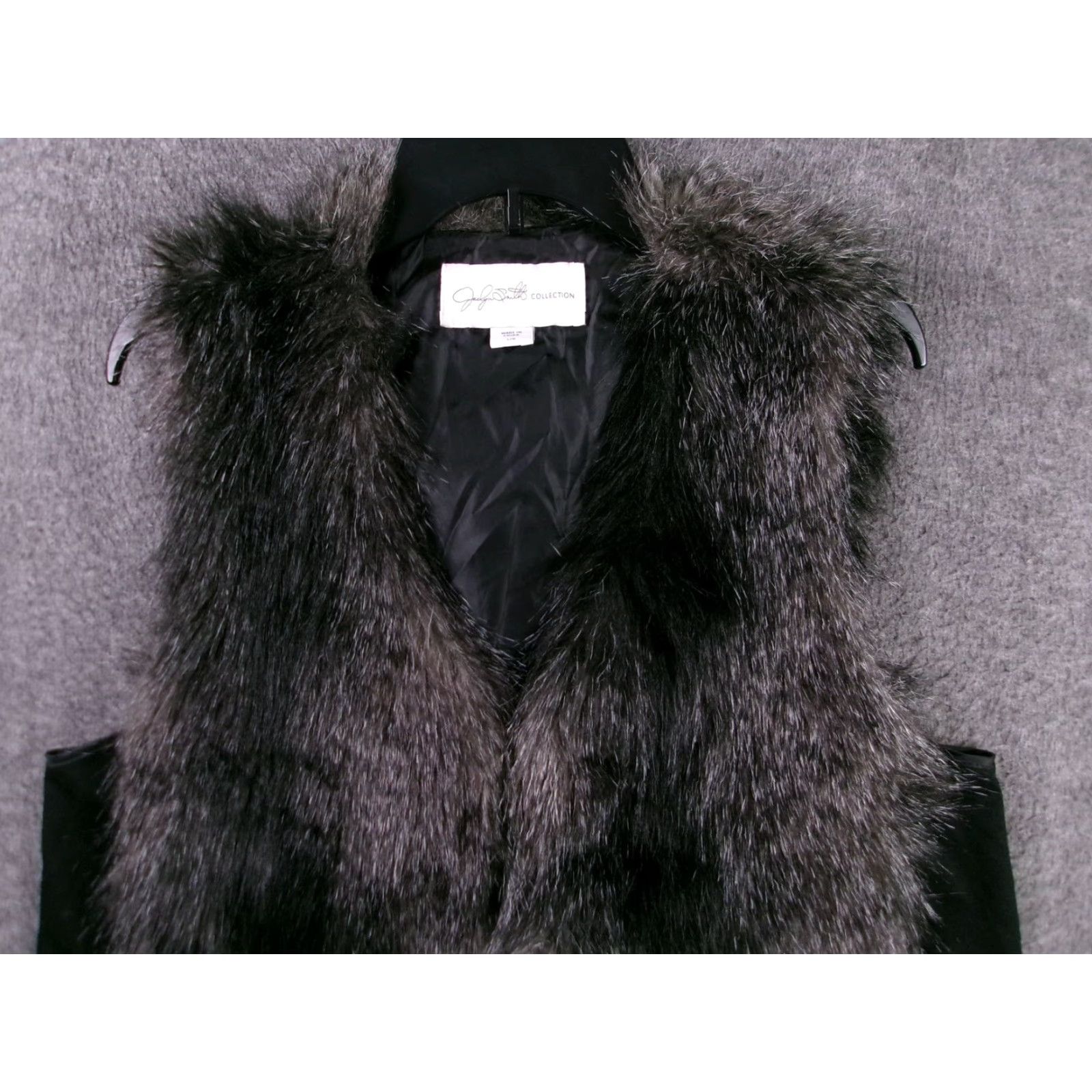 Vintage Jaclyn Smith Collection Vest L Faux Fur Black Gray Sleeveless Lined Cozy Womens Size L / US 10 / IT 46 - 2 Thumbnail
