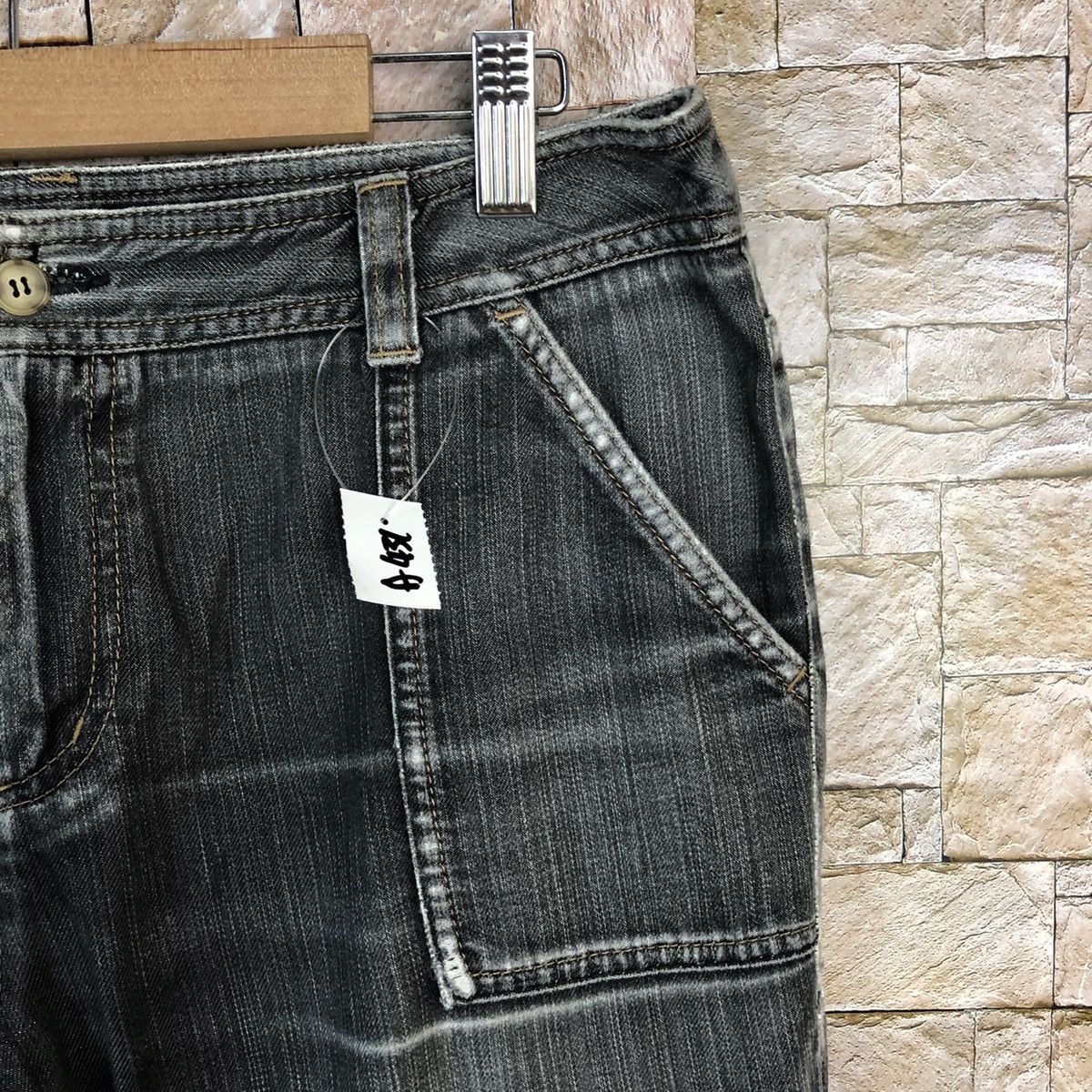 Burberry Burberry Black faded Denim Pants #A431 Size 30" / US 8 / IT 44 - 9 Thumbnail