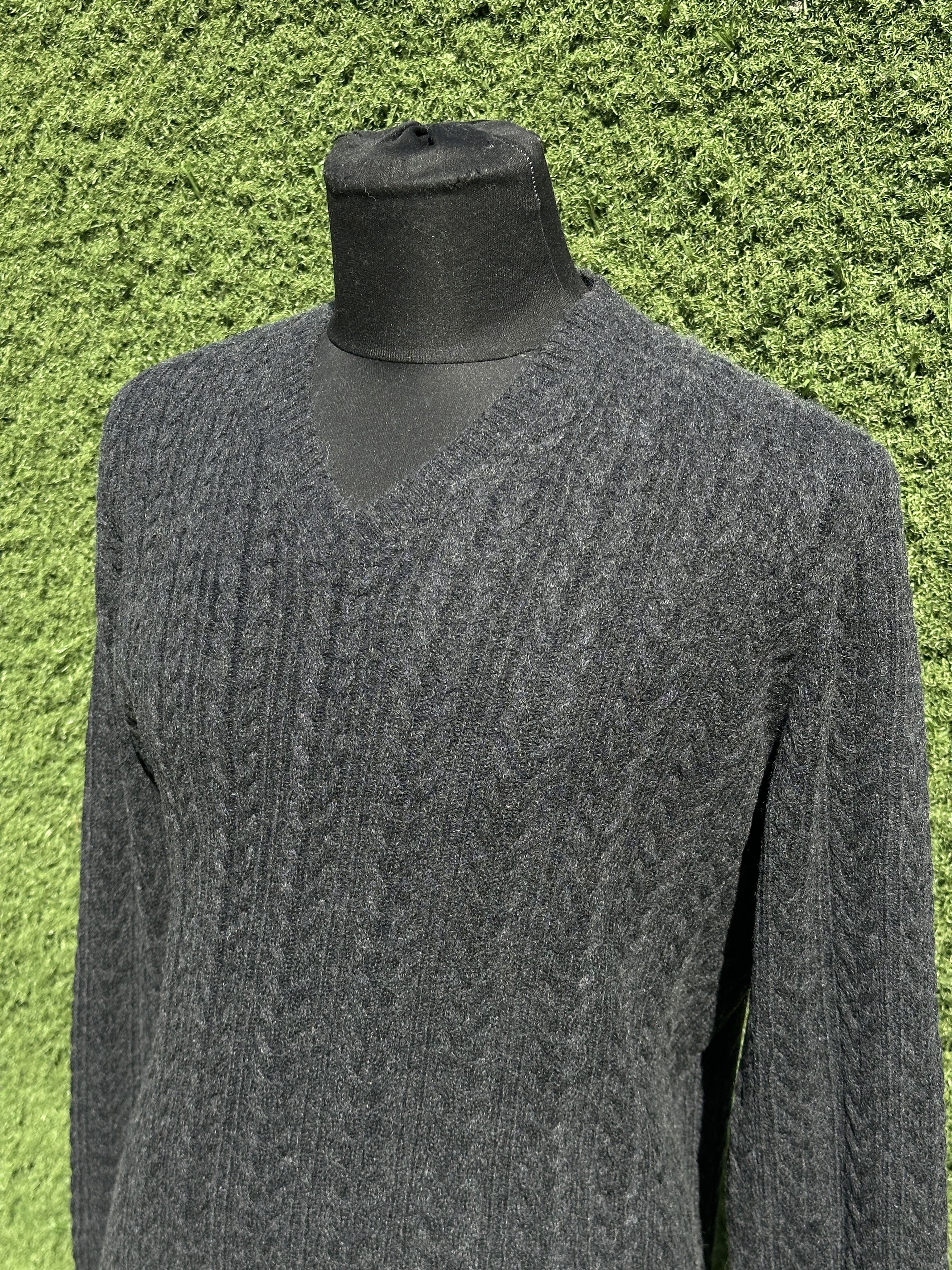 Prada Prada Wool Cashmere Knit V Neck Sweater Gray Size 52 IT Size US L / EU 52-54 / 3 - 11 Thumbnail
