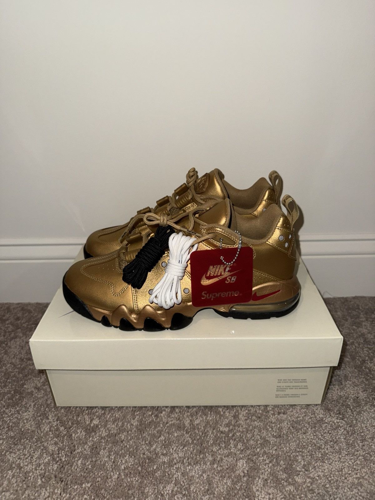 Nike × Supreme Supreme/Nike SB Air Max 2 CB '94 Low 'Metallic Gold' Size 8 Size US 8 / EU 41 - 3 Thumbnail