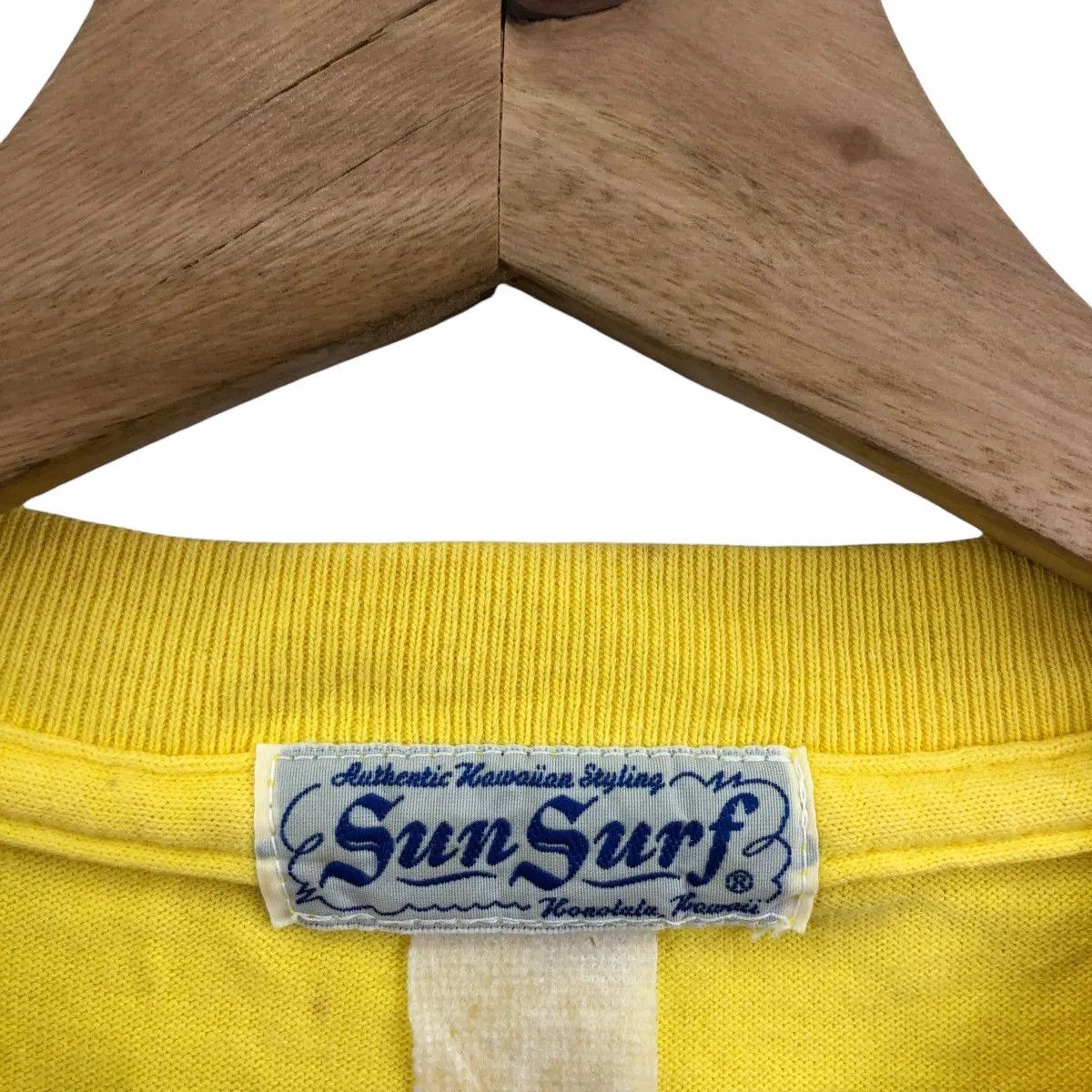 Vtg 90' SUN SURF Toyo Enterprise Golden Pineapple Tee Shirt