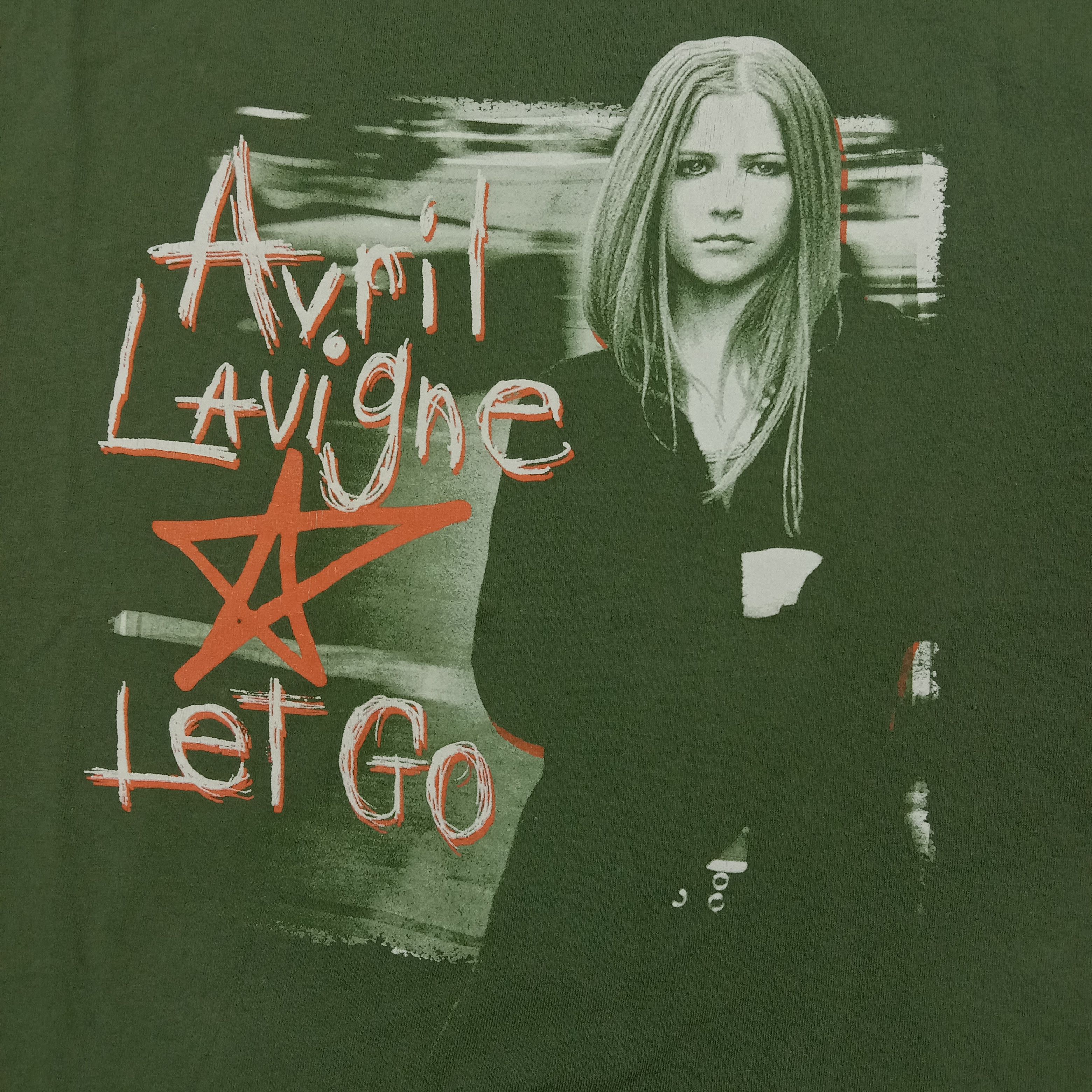 Band Tees Avril Lavigne Let Go Cover Album Solo Singer Tshirt C285N79 Size US XL / EU 56 / 4 - 2 Thumbnail