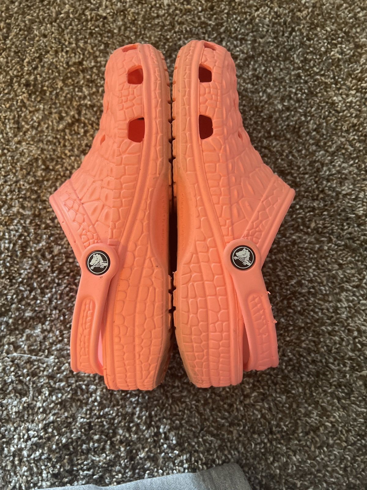 Crocs Crocs Unisex-Adult Classic Crocskin Clogs Size US 10 / IT 40 - 3 Thumbnail