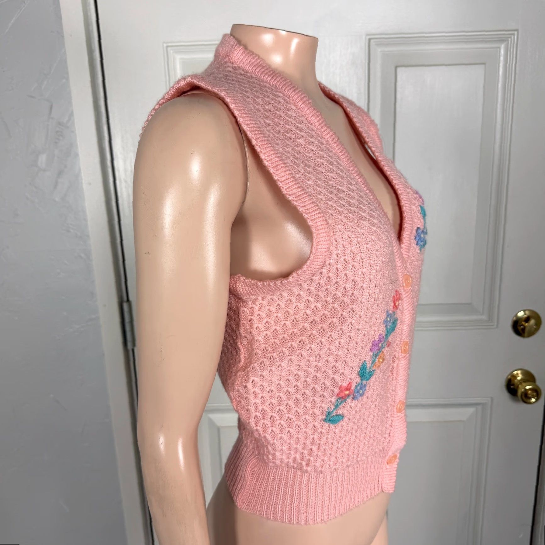 Vintage VINTAGE Handmade Pink S V neck Cardigan Sweater 1970s Hippy Size S / US 4 / IT 40 - 4 Thumbnail