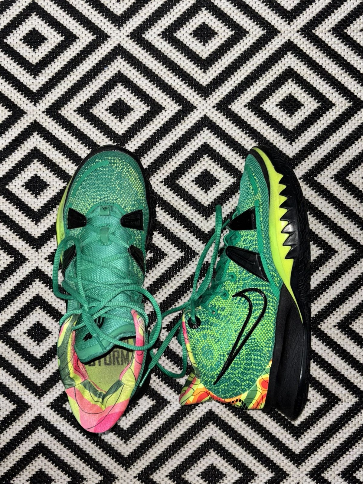Other Nike Kyrie 7 Weatherman (8.5 US) (42 EU) Size US 8.5 / EU 41-42 - 3 Thumbnail