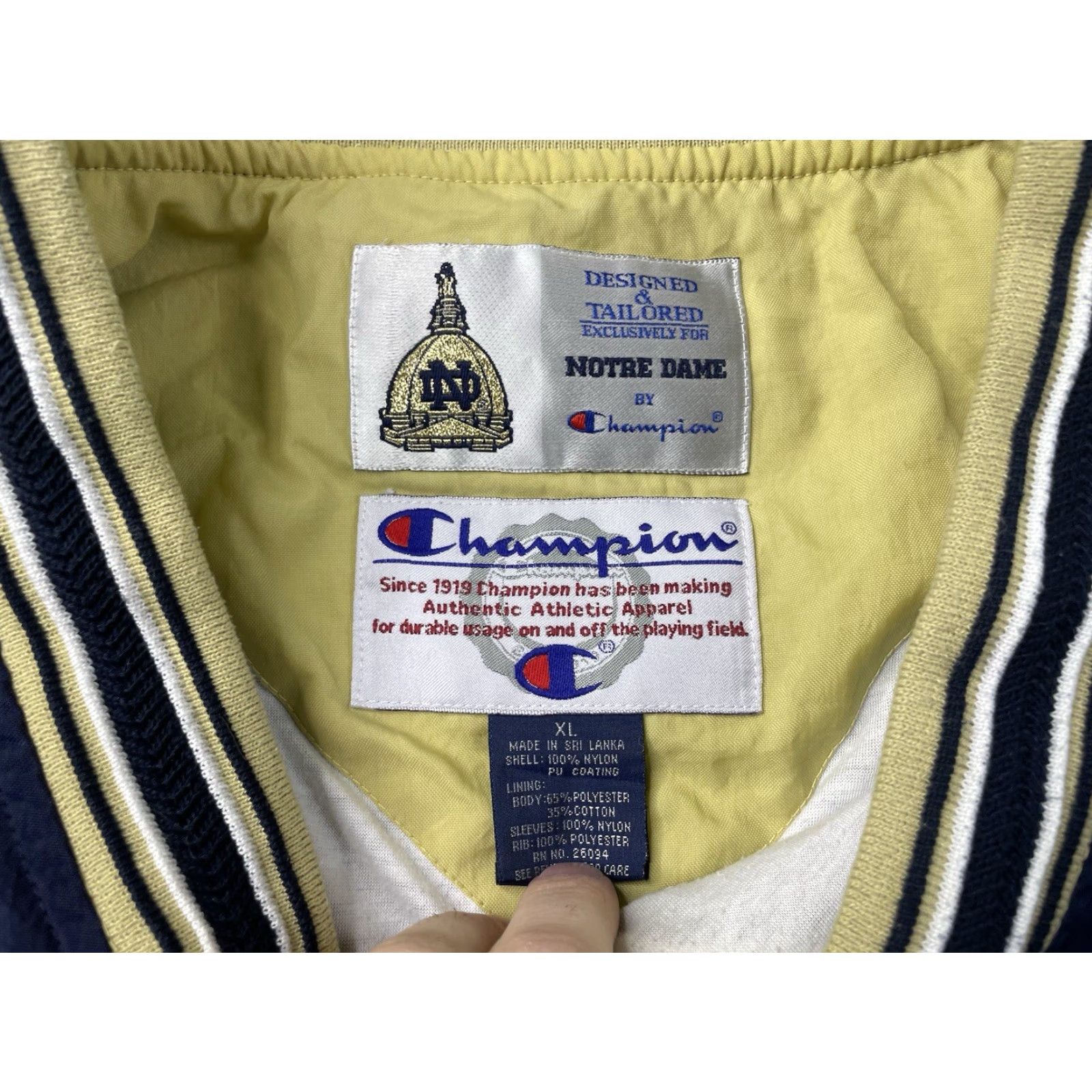 Champion VINTAGE Champion Fighting Irish Notre Dame Jacket Windbreaker Shirt? Size US XL / EU 56 / 4 - 2 Thumbnail
