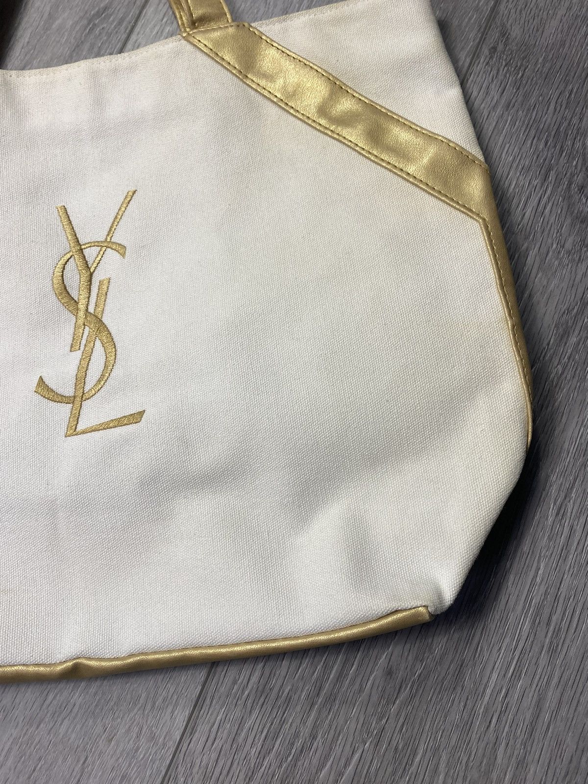 Yves Saint Laurent Yves Saint Laurent YSL Logo Lacquered Tote Shopper Hand Bag Size ONE SIZE - 7 Thumbnail