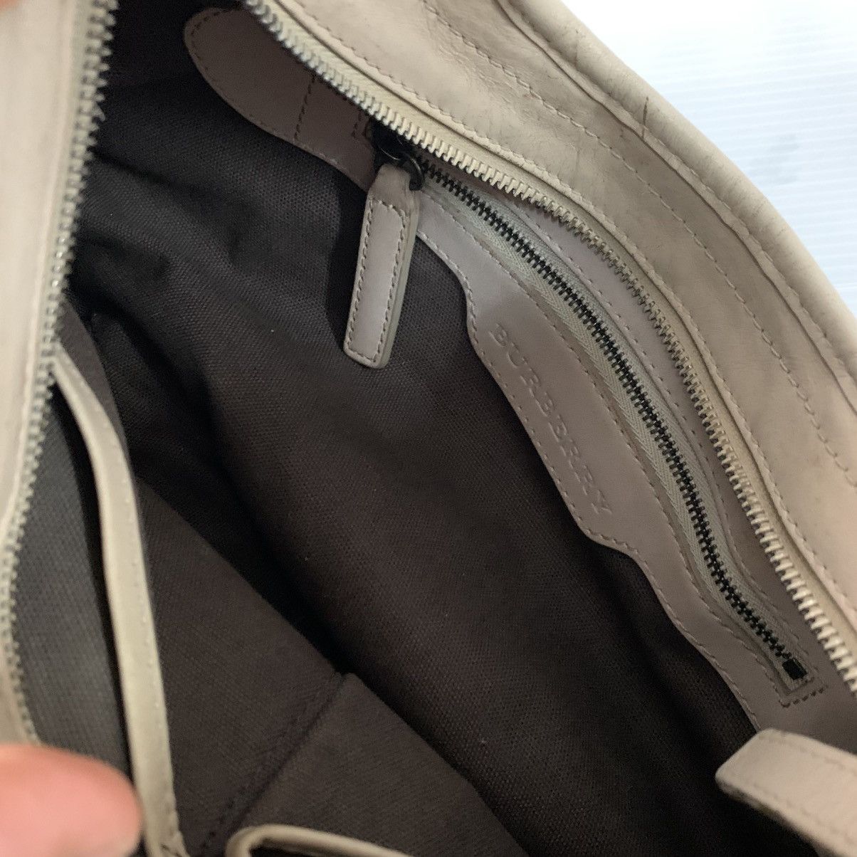 Burberry Burberry Hobo Shoulder Handbag Size ONE SIZE - 11 Thumbnail