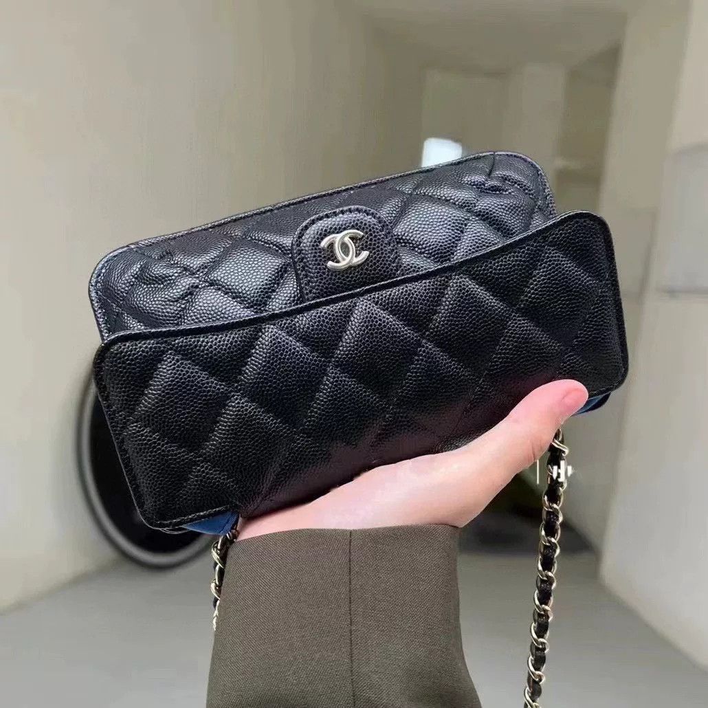 Chanel Pre-loved Bag Very good condition Size ONE SIZE - 1 Thumbnail