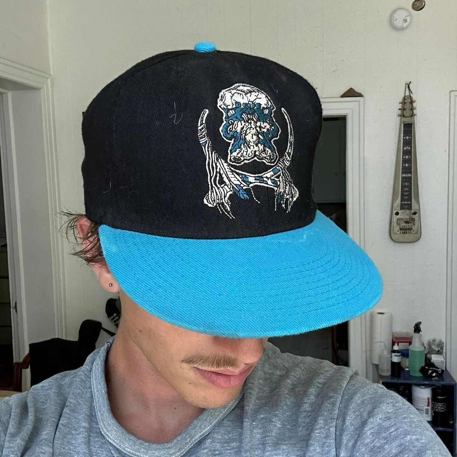 Vintage Vintage Grunge Biker Skull SnapBack Flat Hat Trucker Size ONE SIZE - 7 Thumbnail