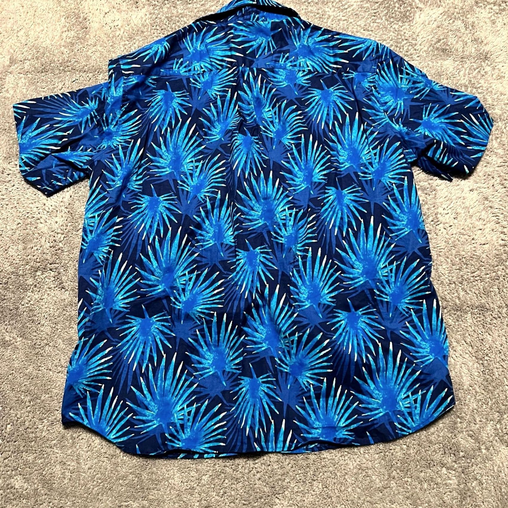 Vineyard Vines Vineyard Vines Shirt Mens Large Button Up Floral Hawaiian Blue Short Sleeve Mens L Blue Floral Hawaiian Shirt Size US L / EU 52-54 / 3 - 3 Thumbnail