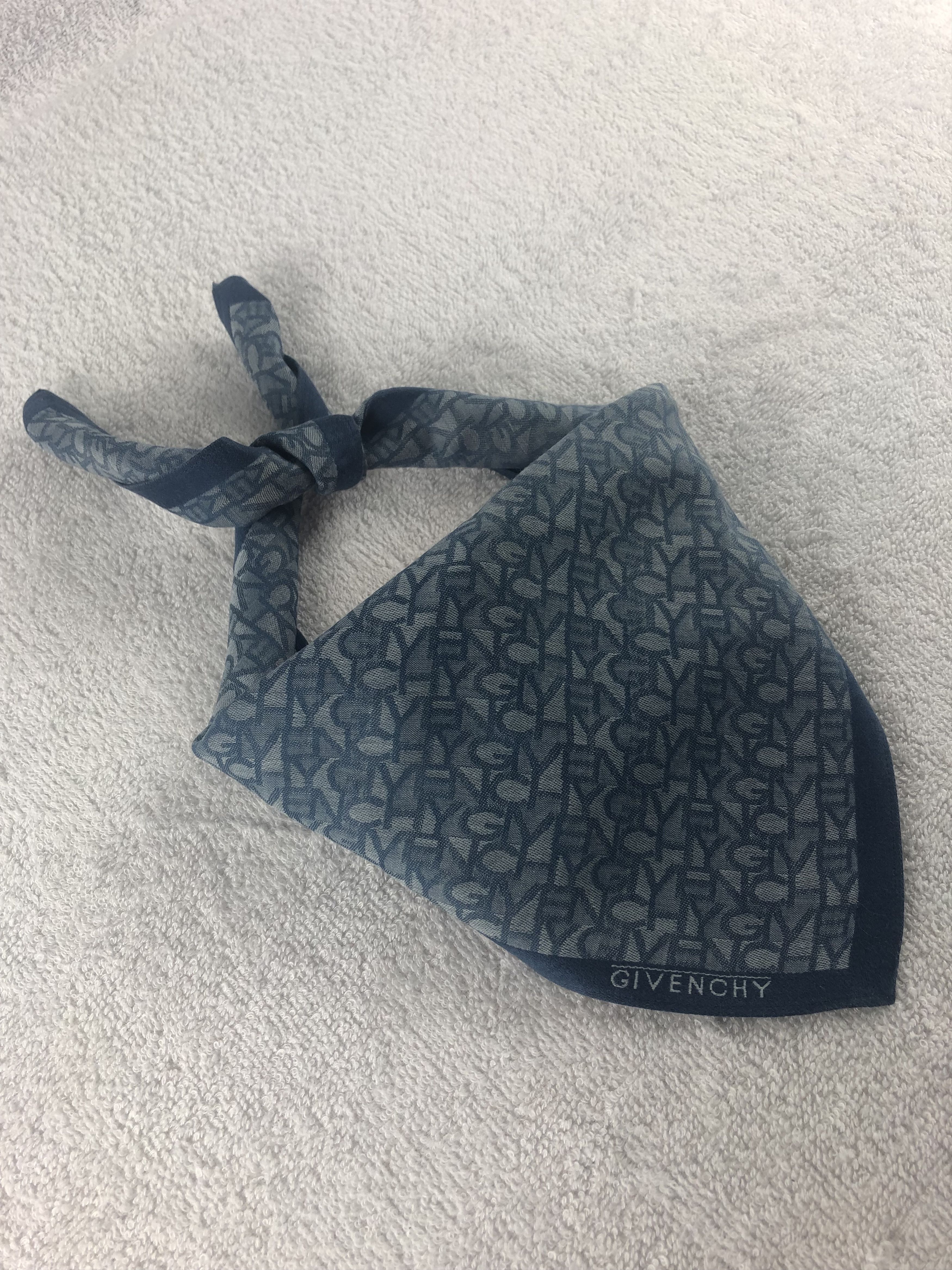 Vintage Givenchy Handkerchief / Bandana / Neckerchief Size ONE SIZE - 2 Thumbnail