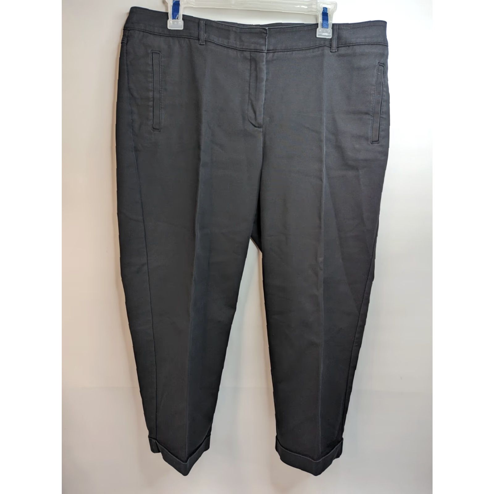 Vintage Chico's Black Cropped Pants Slim 2.5 14 Cotton Blend 97% Cotton 3% Spandex Regular Women Straight Inseam 23 in Hook & Eye Crop Slimming Style Size 26" / US 2 / IT 38 - 2 Thumbnail