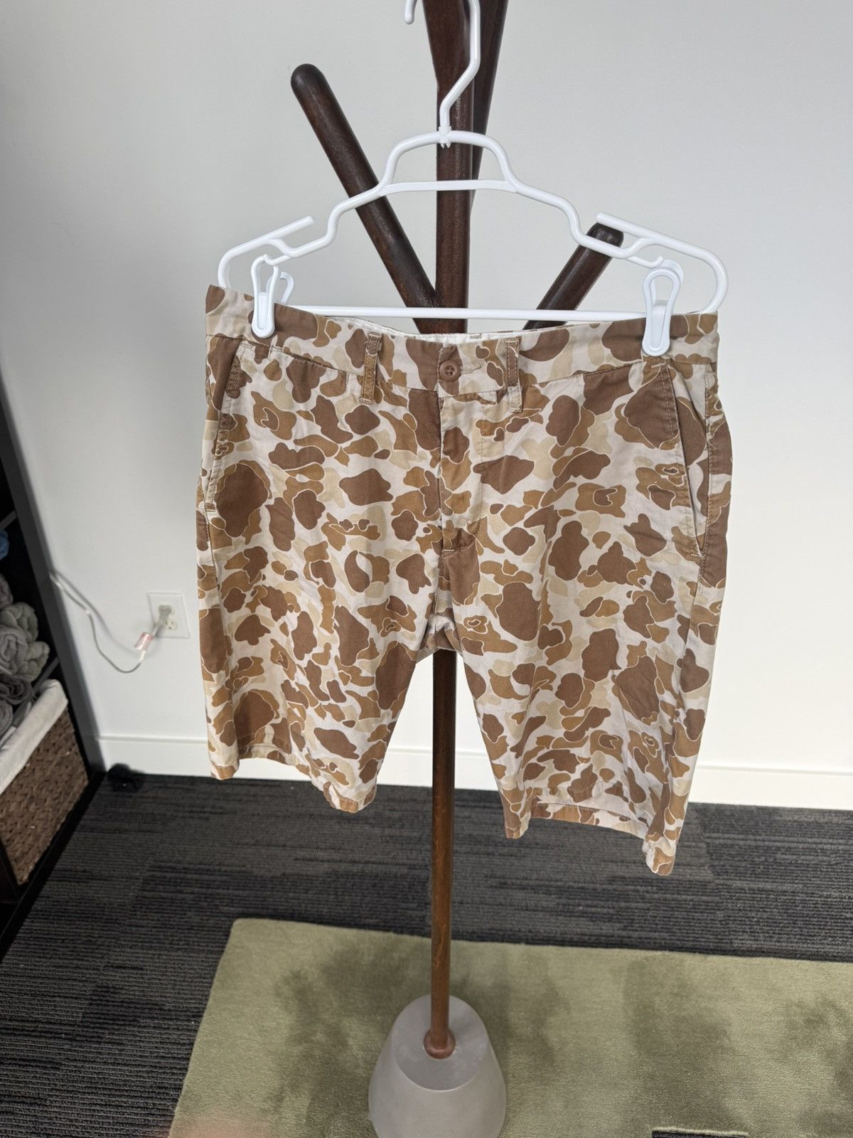Carhartt Wip Brown camo Carhartt Wip shorts Size US 34 / EU 50 - 1 Thumbnail