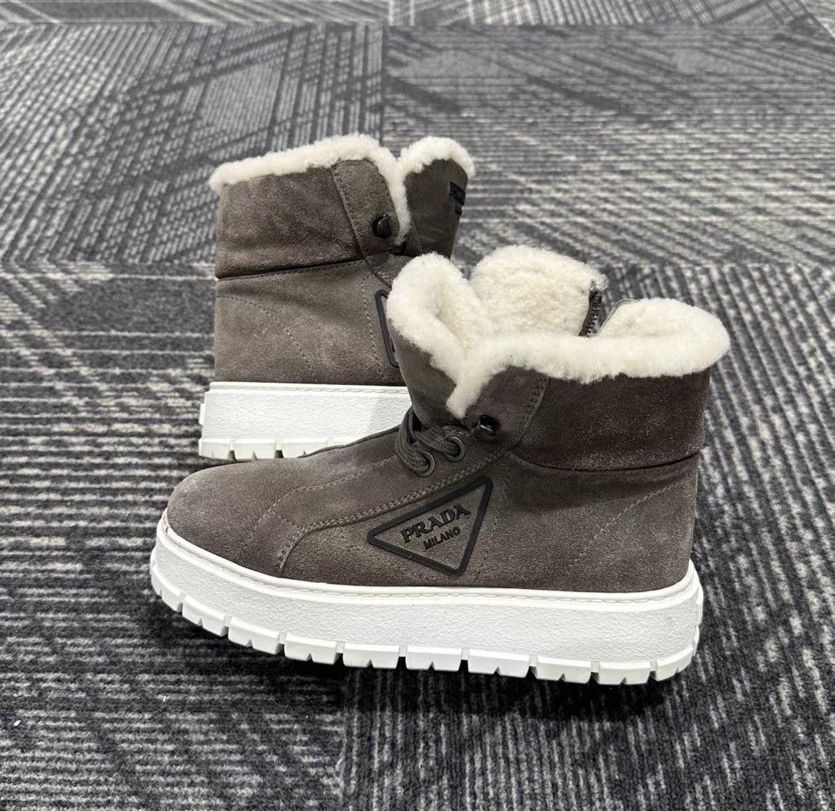 Prada Prada Fleece Lined Cookie Ankle Boots J42 Size US 5 / IT 35 - 4 Thumbnail