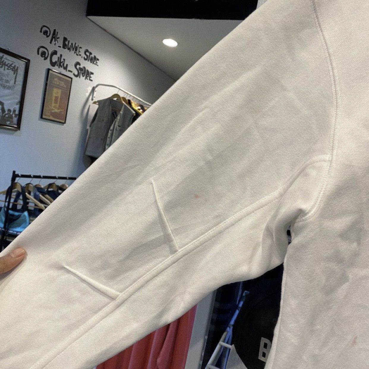 GU × Undercover GU UNDERCOVER White Alien Hoodie Size US S / EU 44-46 / 1 - 7 Thumbnail
