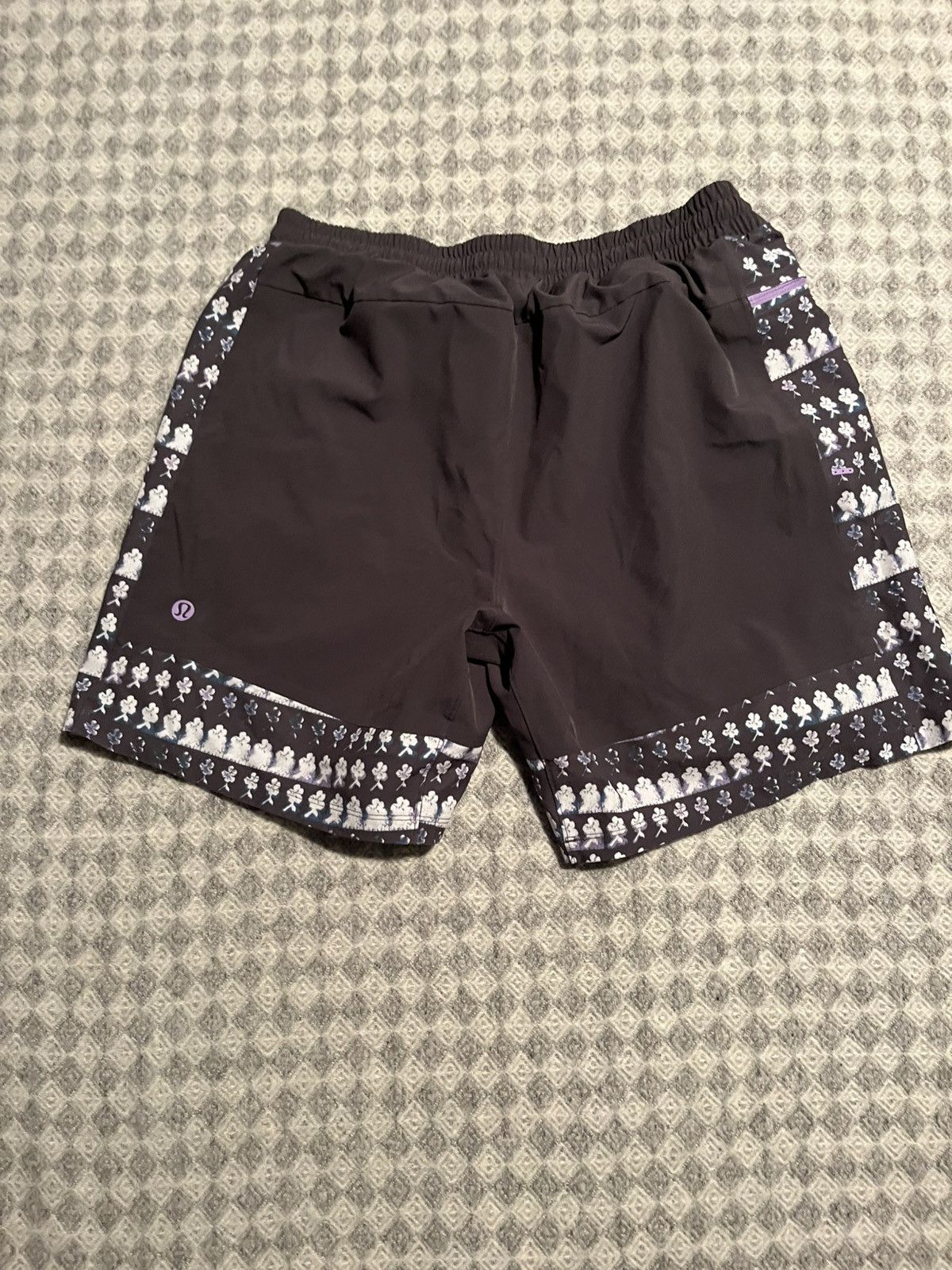 Lululemon Lululemon shorts vintage retro size M/L Size US 33 - 2 Thumbnail